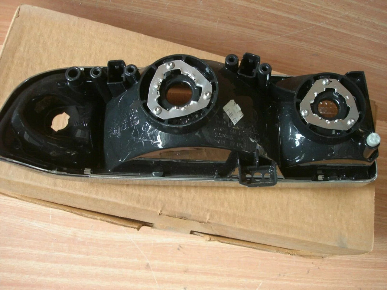 Headlight Left fits Chevrolet Blazer GMC Jimmy 16524739 Genuine View Left