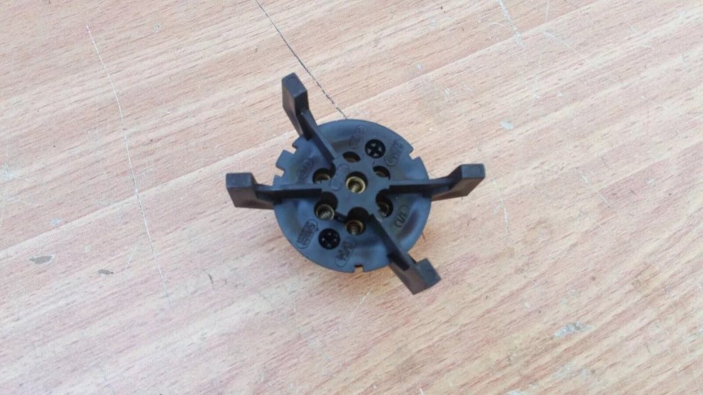 Tow Bar Trailer Coupling Socket Plug fits Opel Vauxhall Omega Calibra Senator 1736331 View Rear