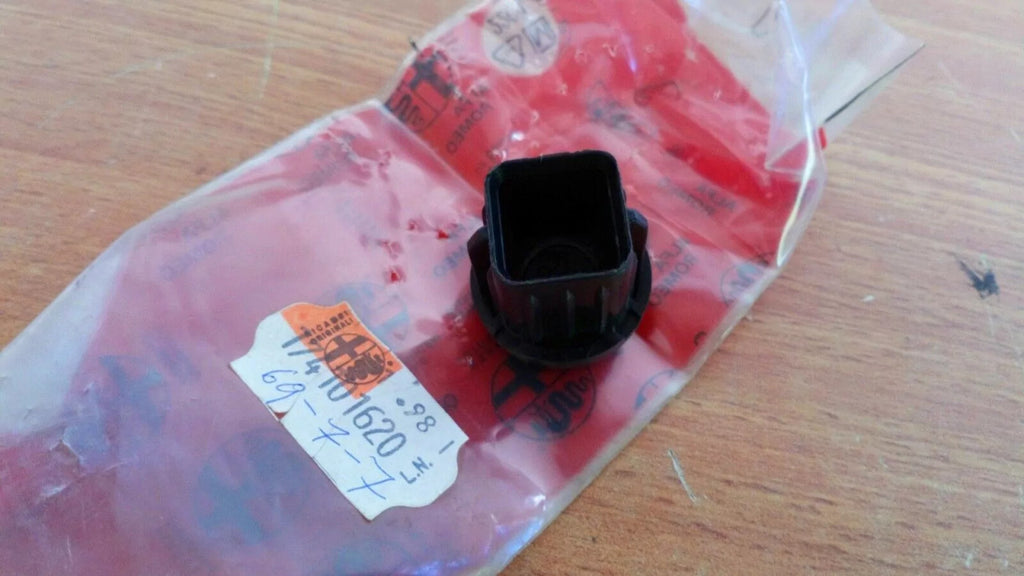 Front Seat Cap fits Alfa Romeo 156 174101620 Genuine View Rear