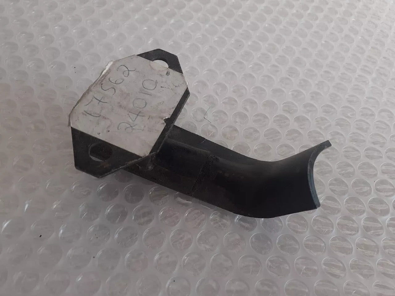Exhaust Pipe Bracket fits Toyota Corolla KE20 KE25 17562-24010 View Rear