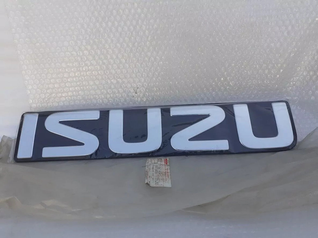 Emblem ISUZU fits Isuzu Bus Truck 1762106340 Genuine View Rear