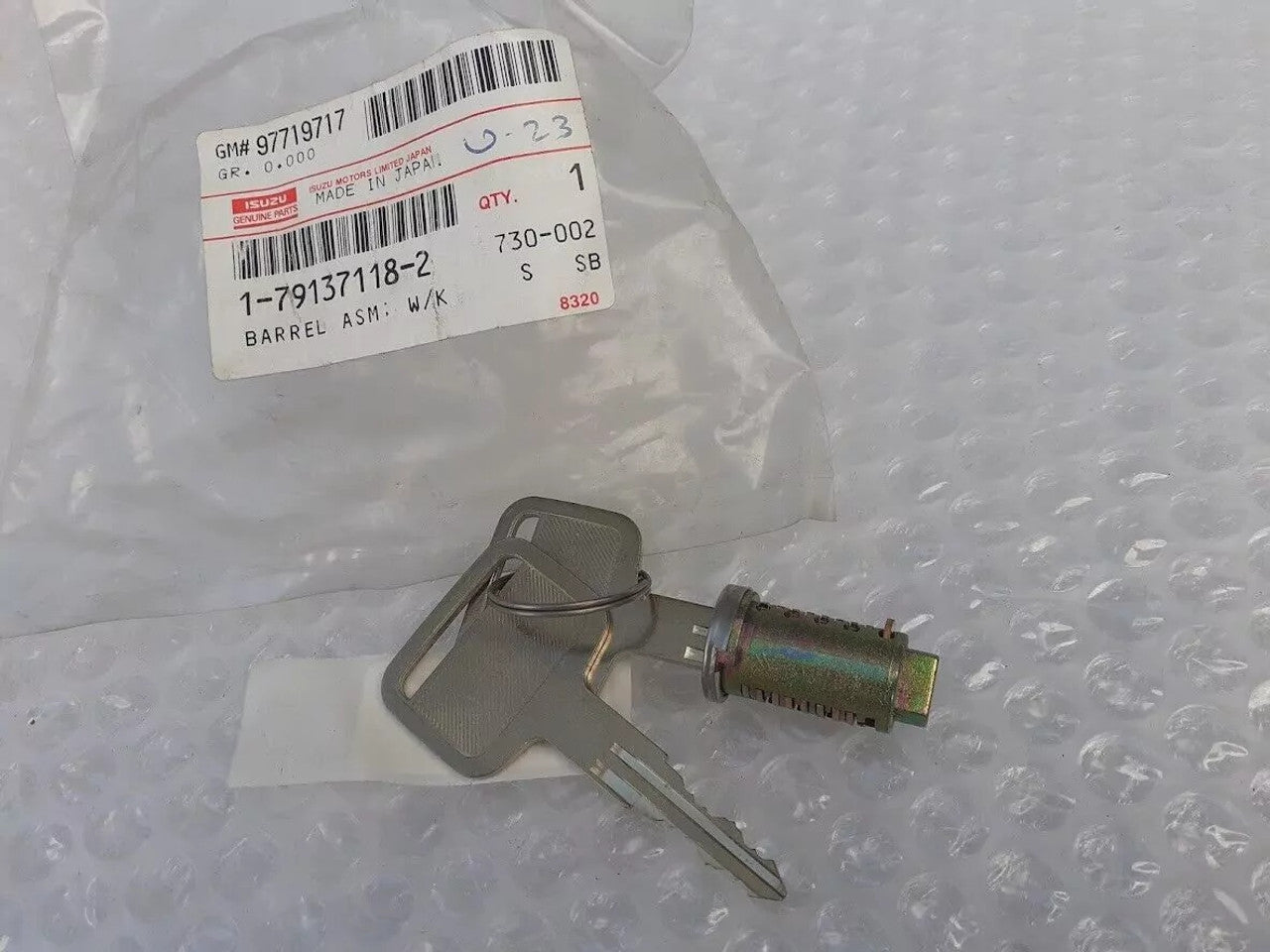 Lock Barrel and Key Steering fits Isuzu Bus Truck 1791371182 Genuine View Front