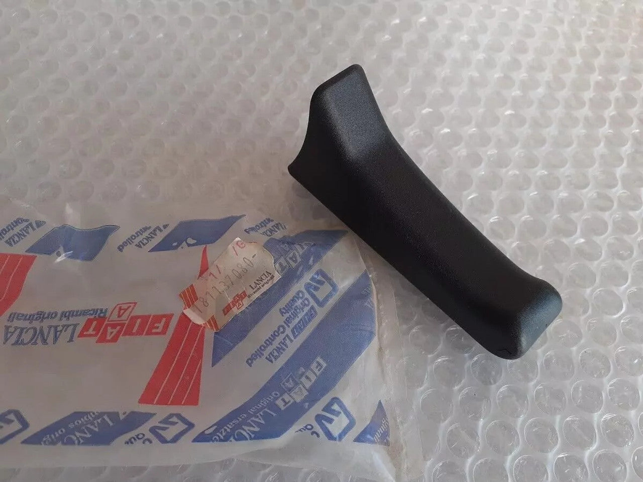 Seat Handle fits Fiat Tipo Lancia Dedra Alfa Romeo 155 181137080 Genuine View Front