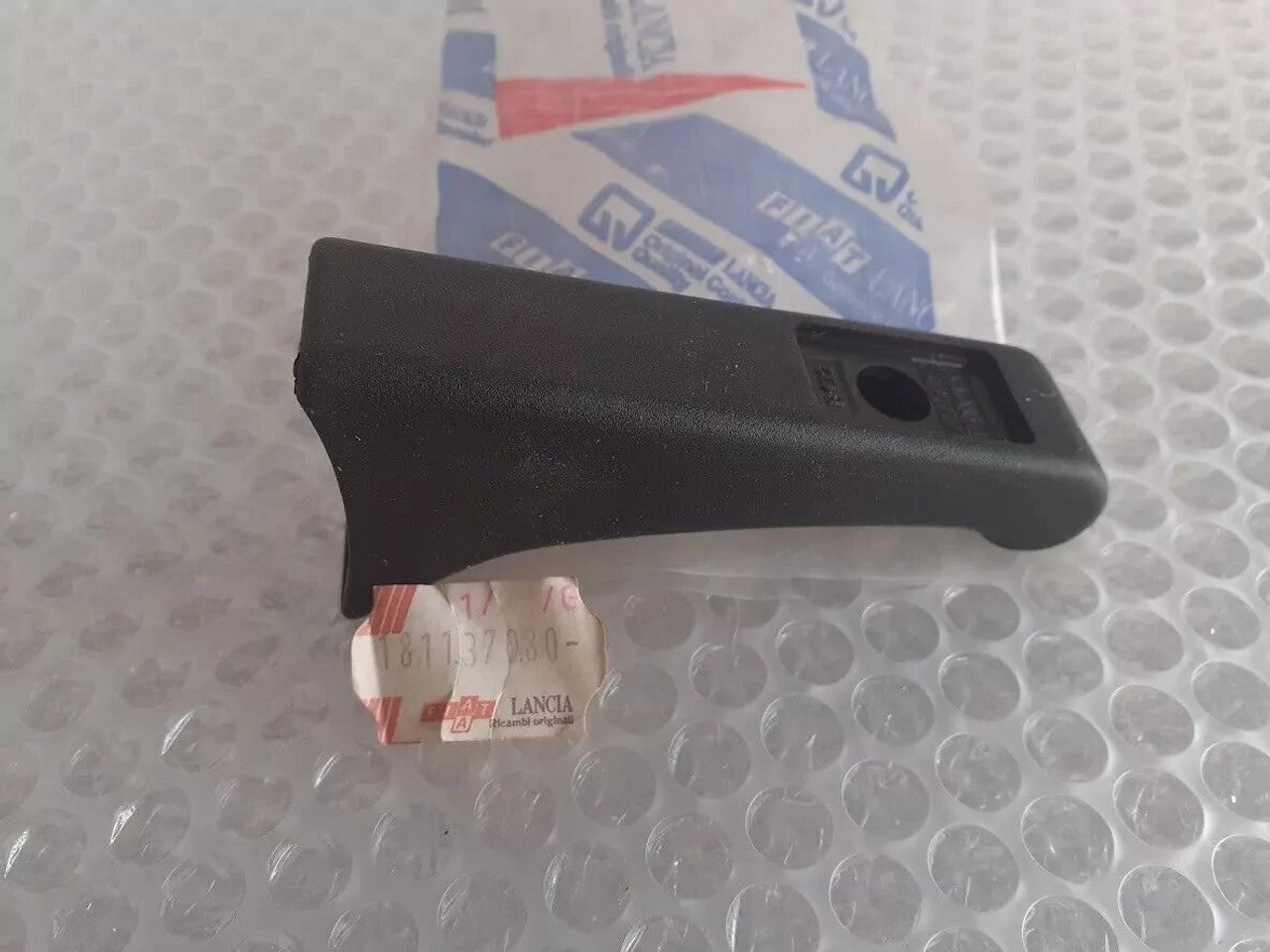 Seat Handle fits Fiat Tipo Lancia Dedra Alfa Romeo 155 181137080 Genuine View Right