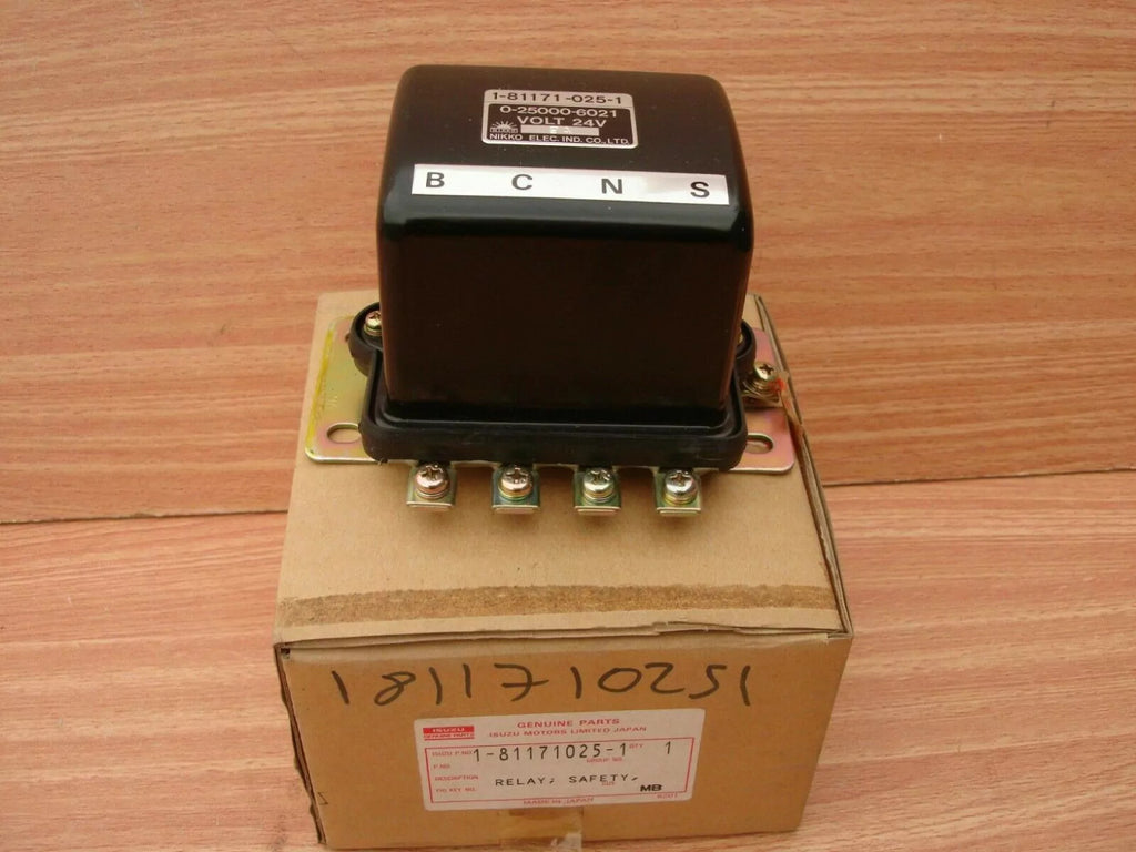 Starter Relay fits Isuzu Bus Truck Tractor Hitachi Excavator 6BD1 24V 1811710251 View Right