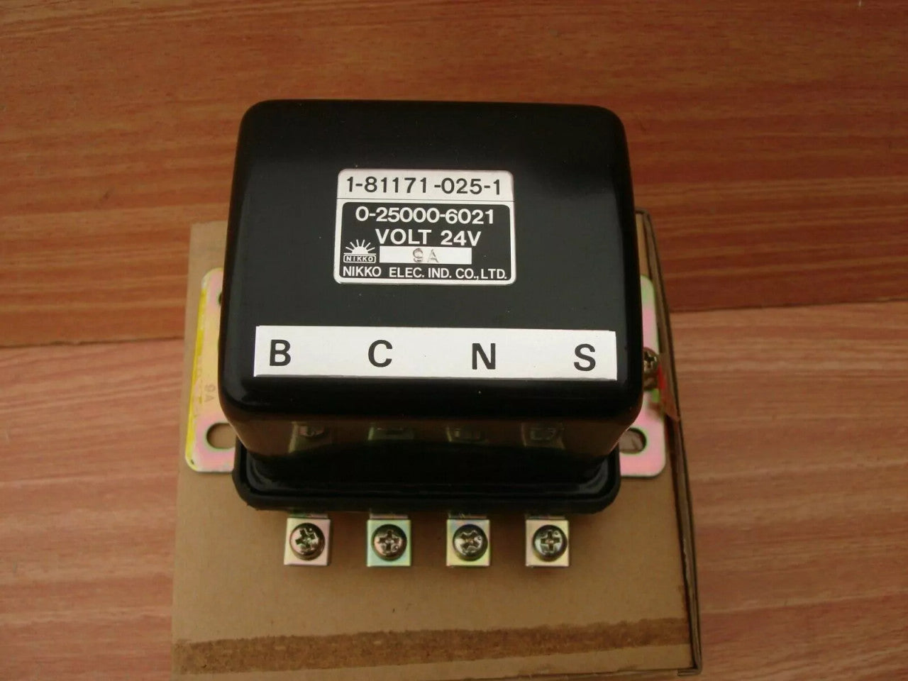 Starter Relay fits Isuzu Bus Truck Tractor Hitachi Excavator 6BD1 24V 1811710251 View Left