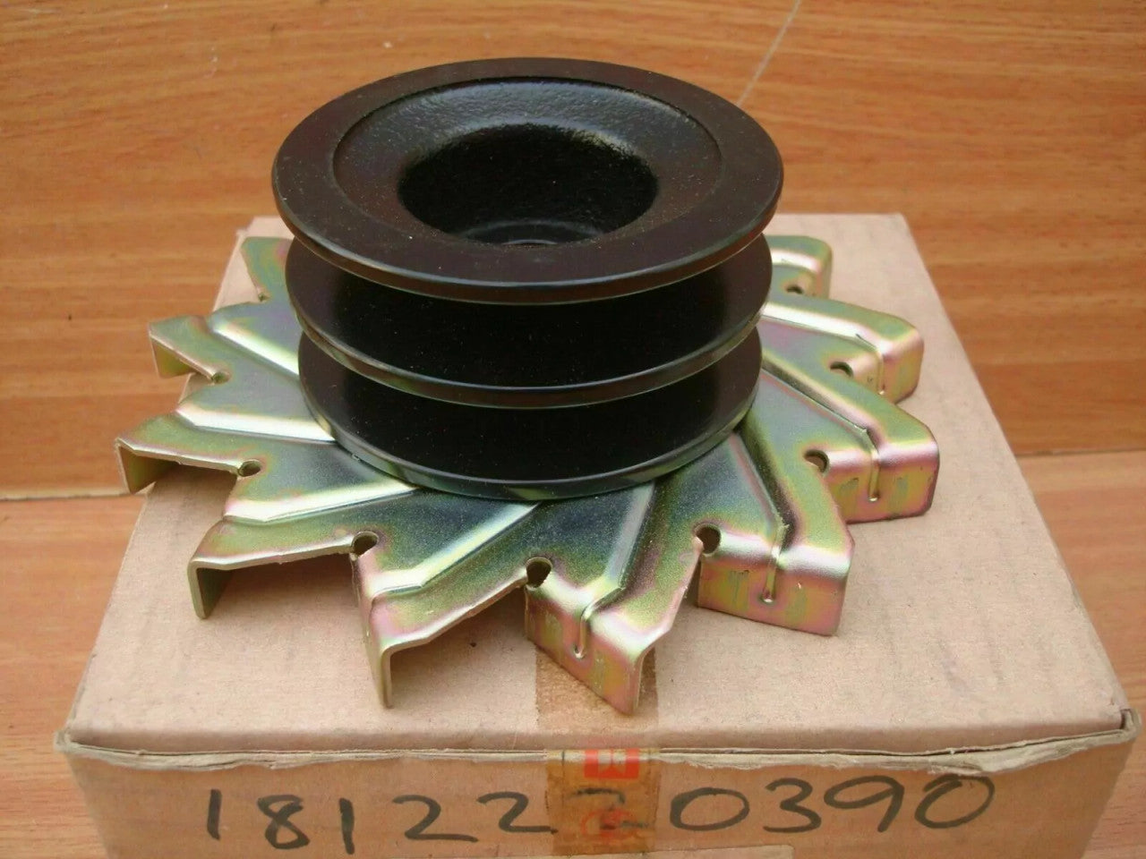 Alternator Pulley fits Isuzu LT02 MV118 Hitachi 6BD1 6BD1T Genuine 1812220390 View Front