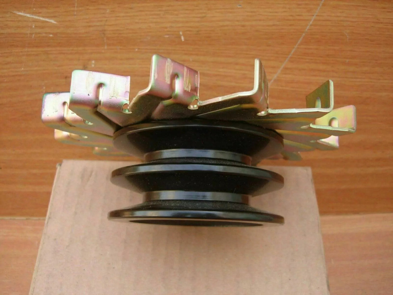 Alternator Pulley fits Isuzu LT02 MV118 Hitachi 6BD1 6BD1T Genuine 1812220390 View Rear