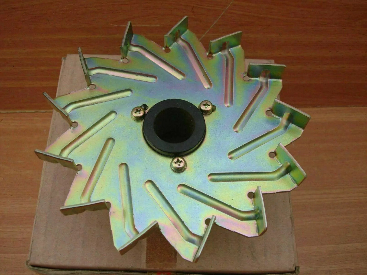 Alternator Pulley fits Isuzu LT02 MV118 Hitachi 6BD1 6BD1T Genuine 1812220390 View Right