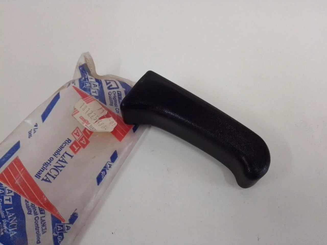 Front Seat Handle Cover fits Fiat Lancia Alfa Romeo RHD 181225480 Genuine View Rear