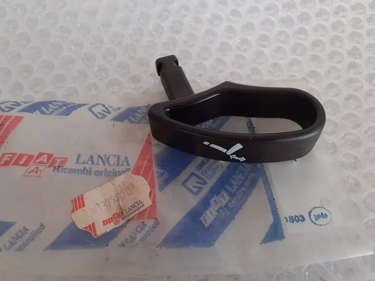 Seat Handle Front Right fits Fiat Uno Lancia Y10 181378070 Genuine View Front