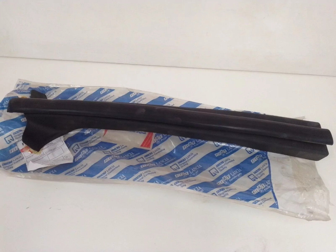 Molding Trim B Pillar Left fits Fiat Tempra Tipo 182021680 Genuine View Front