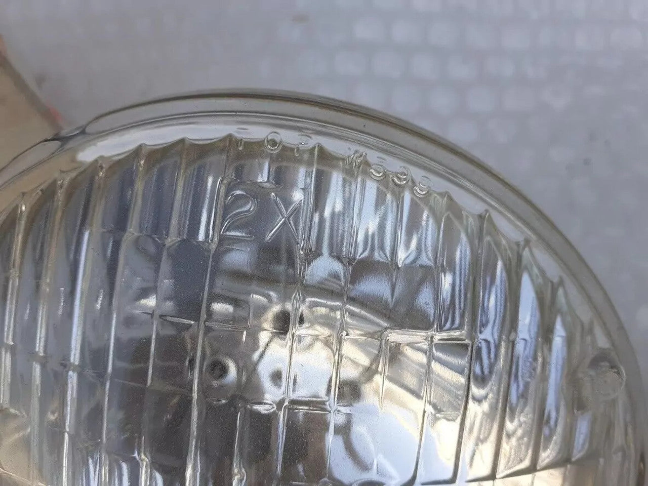 Headlight Sealed Beam fits Isuzu Bus Truck 1821910080 Genuine View Rear