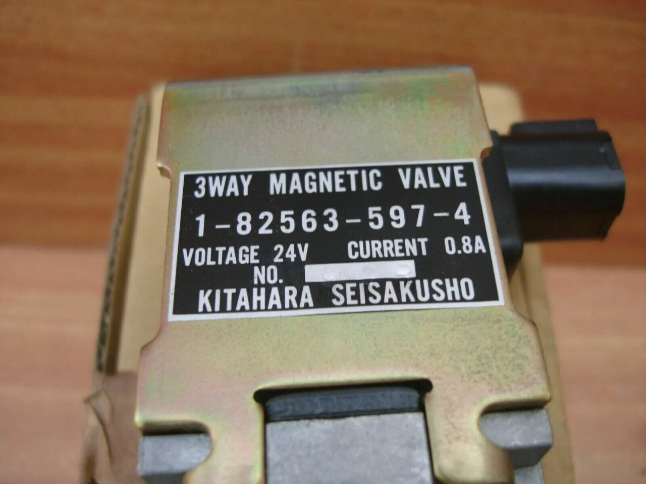 3 way Magnetic Valve fits Isuzu Trucks Bus 1825635974 Genuine View Lower