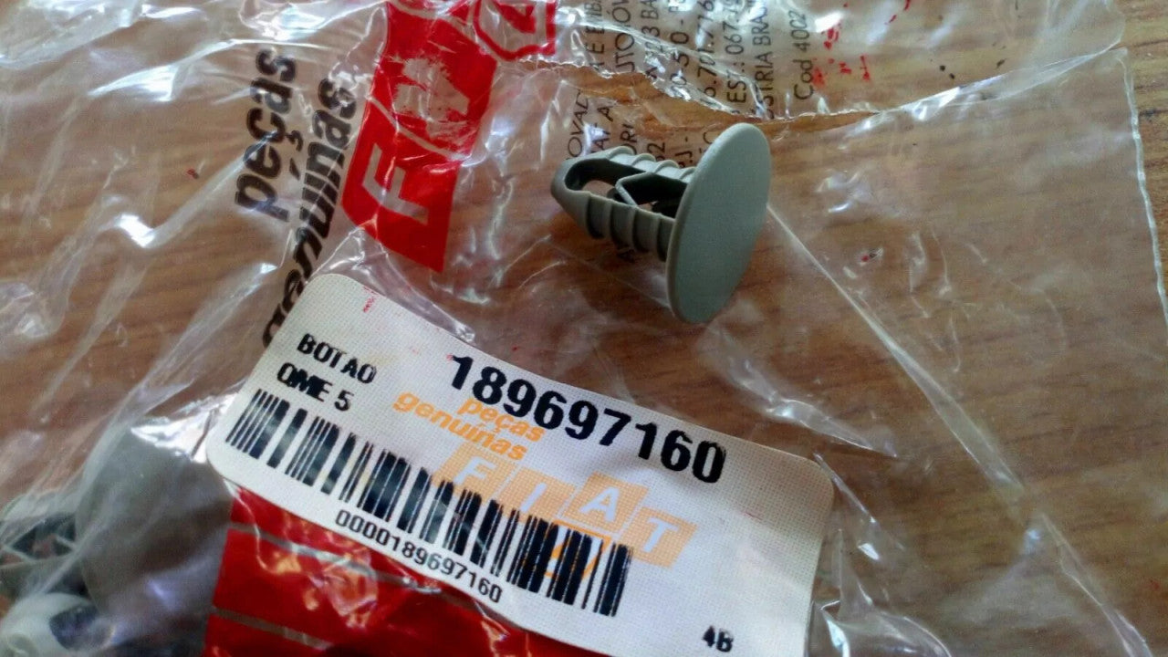 4x Back Door Clips Plugs fits Fiat Fiorino 189697160 Genuine View Front