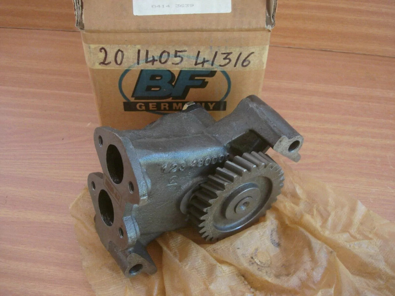 Oil Pump fits Deutz MWM BF10L413F BF10L513 20140541316 View Front