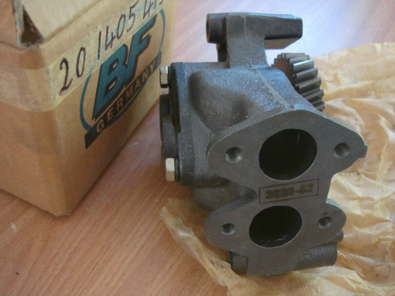 Oil Pump fits Deutz MWM BF10L413F BF10L513 20140541316 View Rear