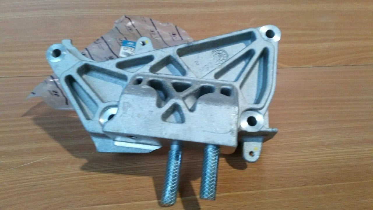 Engine Bracket fits Hyundai Accent Verna Getz Click Matrix 2167027500 Genuine View Front