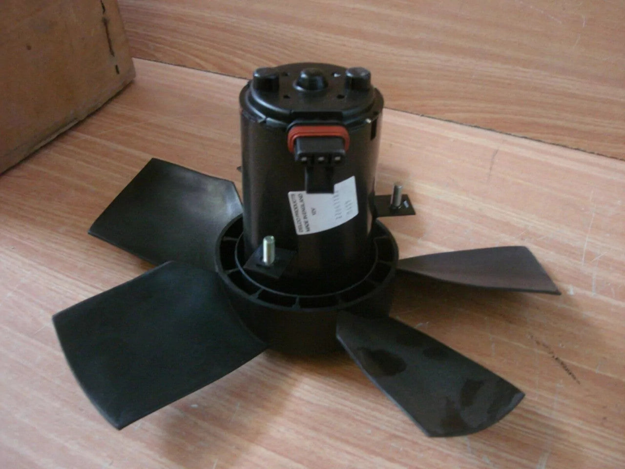 Radiator Fan Motor fits Opel Corsa A Vauxhall Nova 15TD 22061185 Genuine View Right