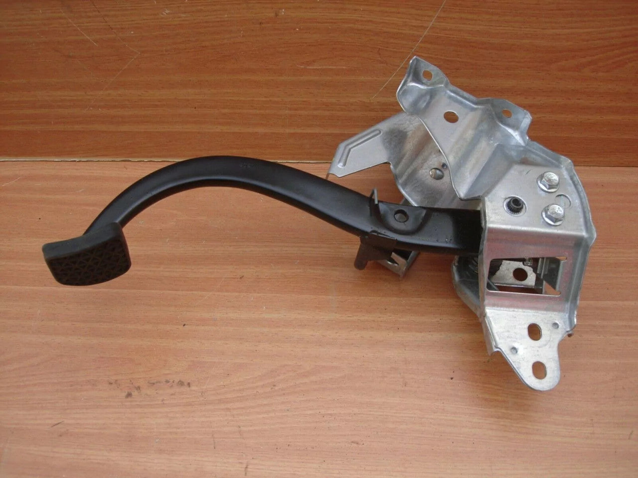 Brake Pedal KL fits Opel Vauxhall Astra G Zafira A 24406377 Genuine View Rear