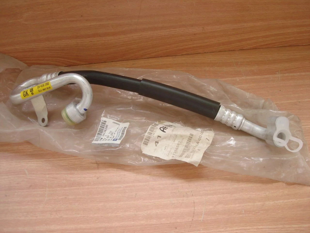 Air Condition Pipe fits Opel Vauxhall Zafira A F75 24416180 Genuine View Front