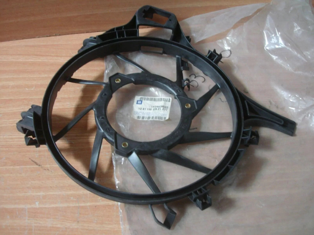 A/C Fan Shroud Cowl fits Opel Vauxhall Corsa C Y17DTL 24426582 Genuine View Rear