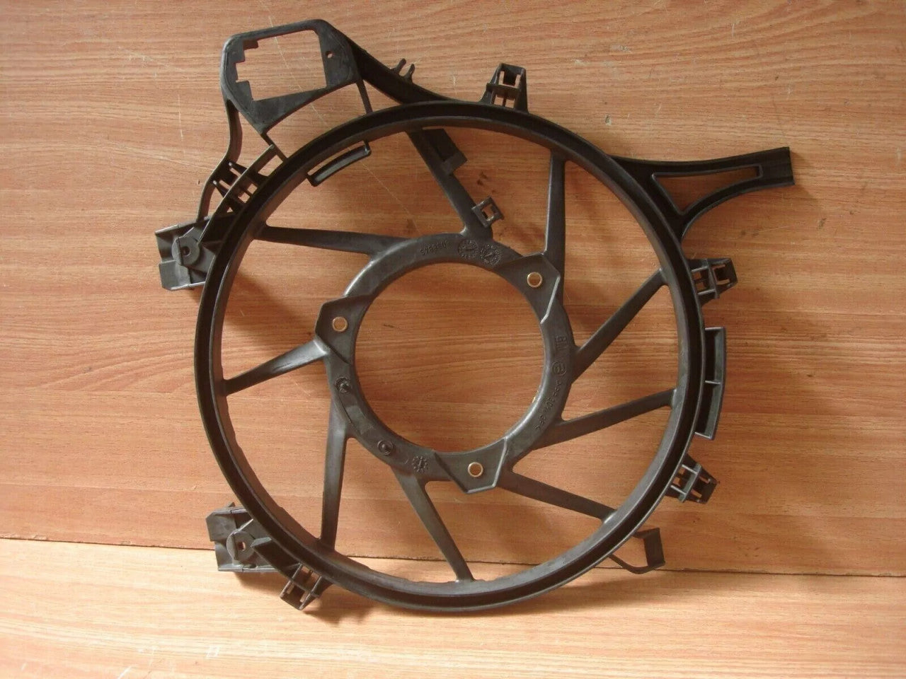 A/C Fan Shroud Cowl fits Opel Vauxhall Corsa C Y17DTL 24426582 Genuine View Left