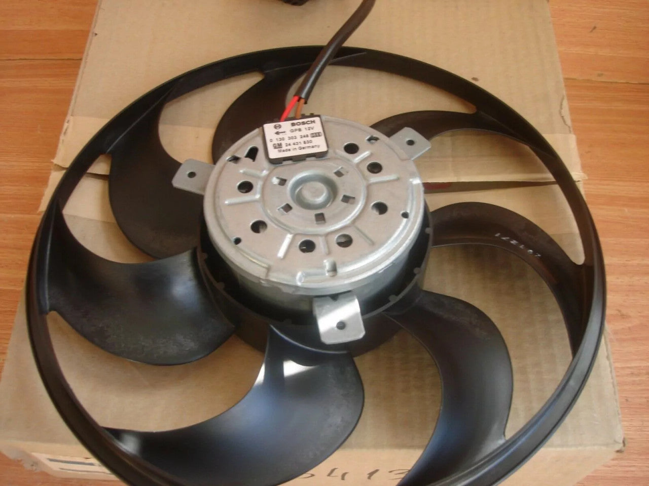 Engine Cooling Fan fits Opel Vauxhall Astra G Zafira A 24431830 Genuine View Rear