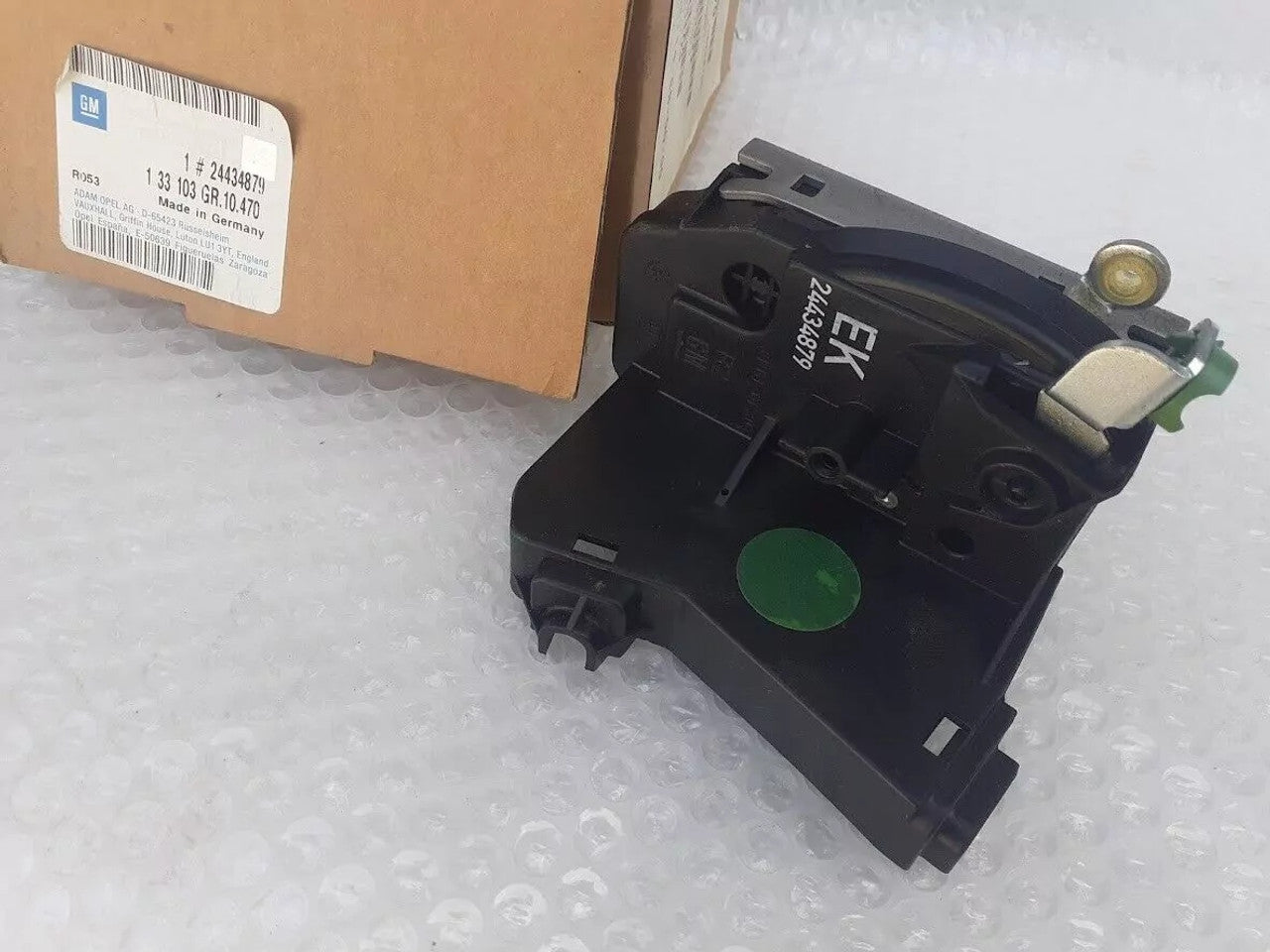 Door Lock Front Right RHD fits Opel Vauxhall Corsa C Meriva A 24434879 Genuine View Left