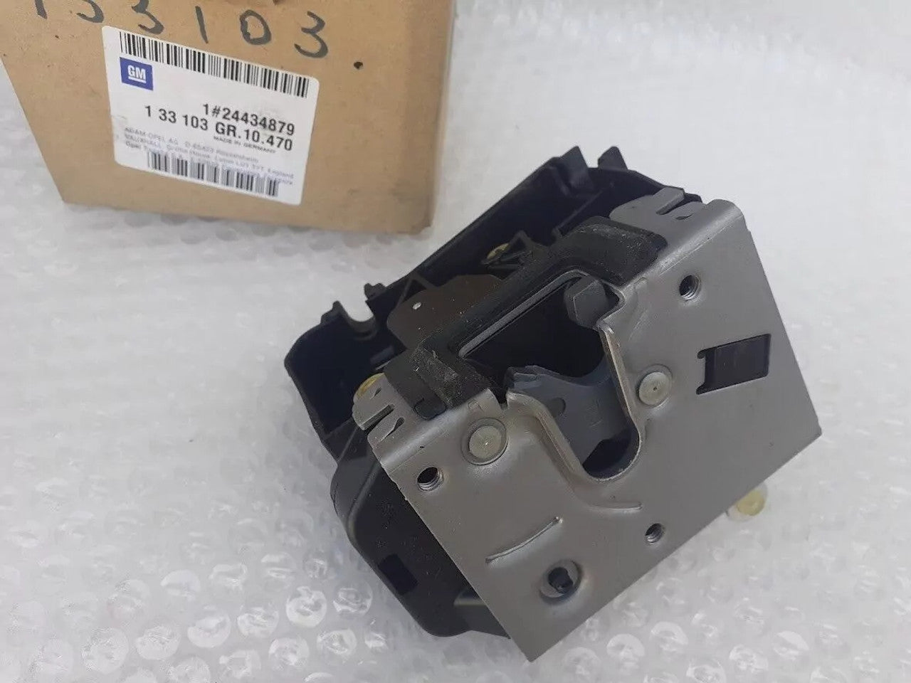 Door Lock Front Right RHD fits Opel Vauxhall Corsa C Meriva A 24434879 Genuine View Lower