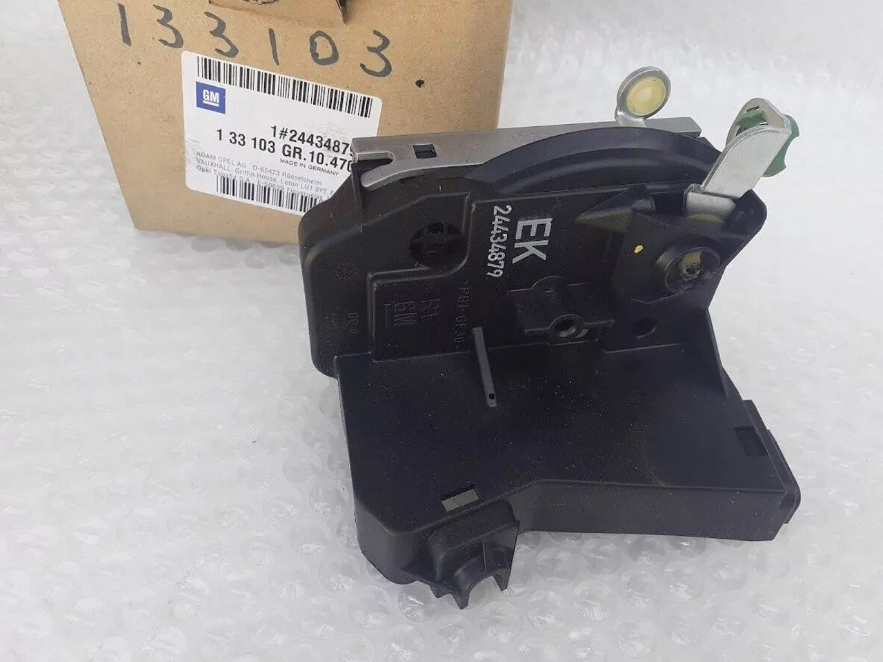 Door Lock Front Right RHD fits Opel Vauxhall Corsa C Meriva A 24434879 Genuine View Close Up Front