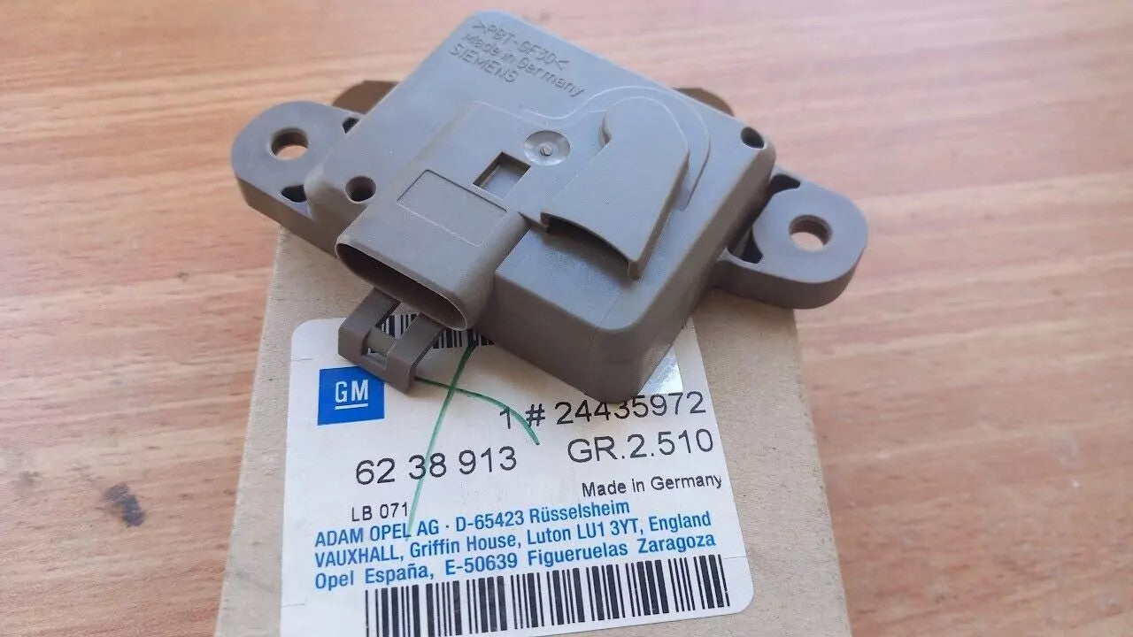 Airbag Sensor fits Opel Vauxhall Vectra B 24435972 Genuine View Front