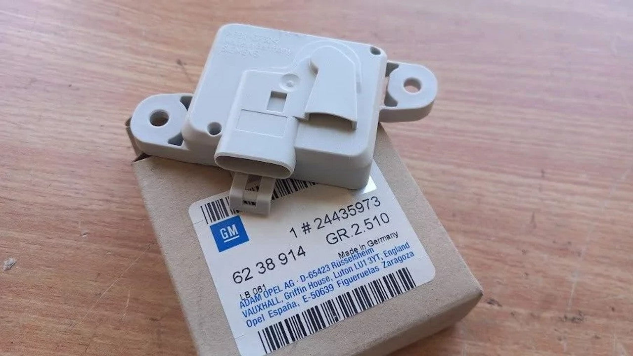 Airbag Sensor fits Opel Vauxhall Vectra B 24435973 Genuine View Front