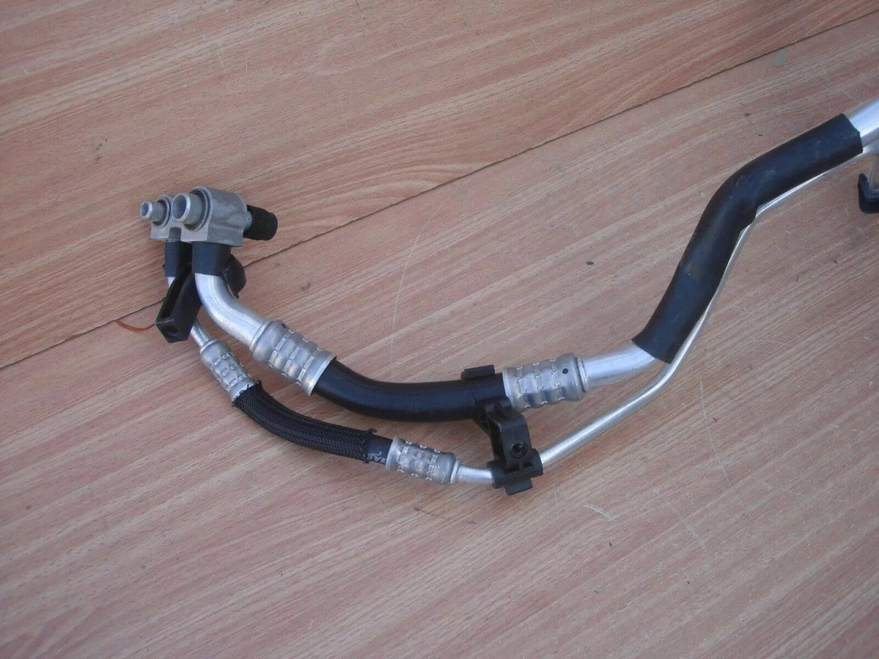 A/C Pipe Hose fits Opel Vauxhall Corsa C 24444039 Genuine View Right