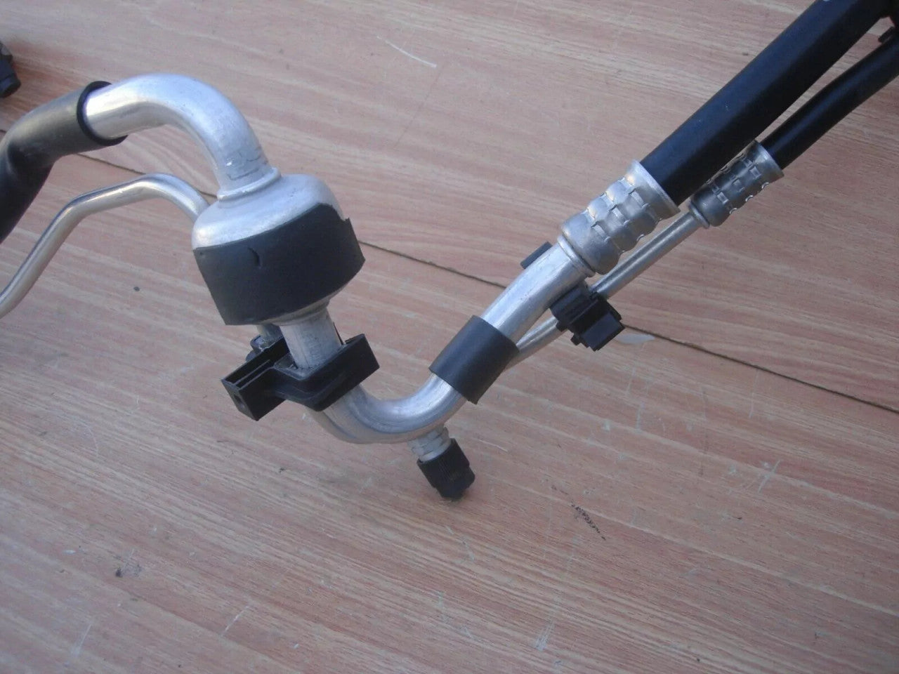 A/C Pipe Hose fits Opel Vauxhall Corsa C 24444039 Genuine View Left