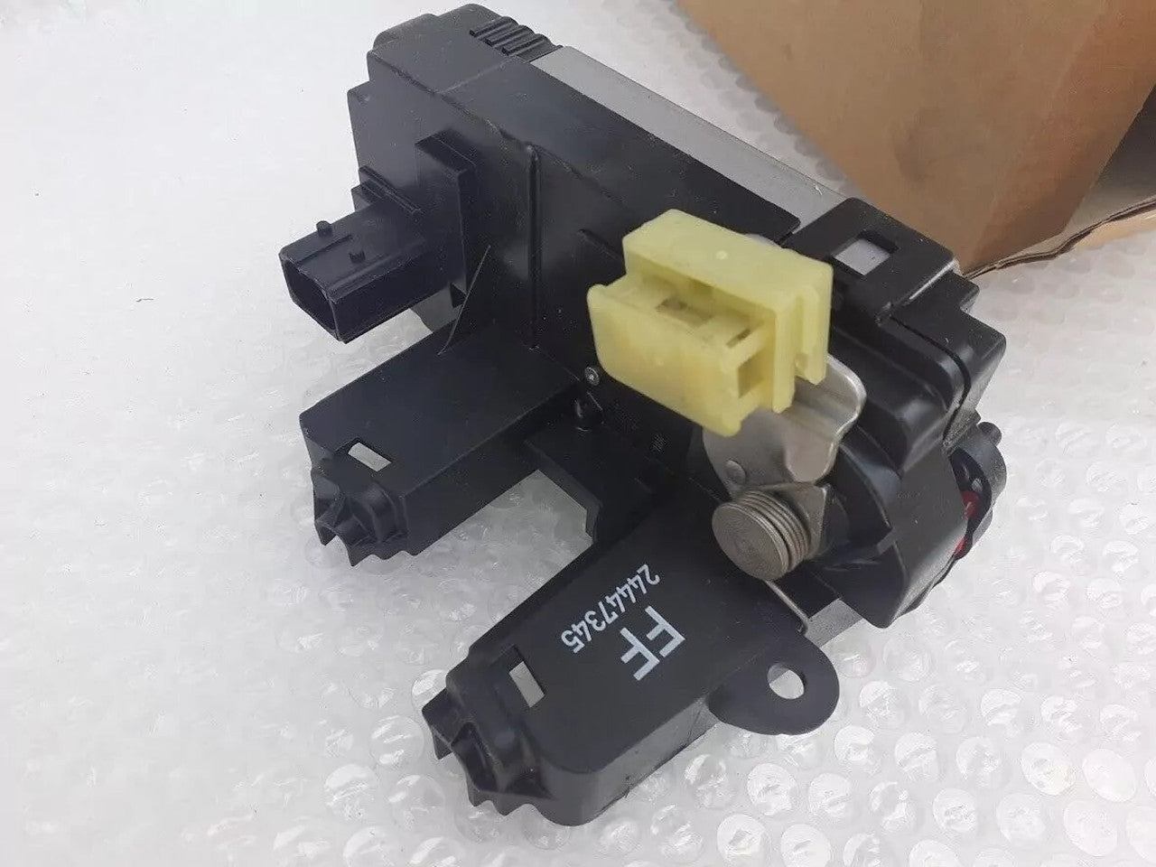 Door Lock Rear Left fits Opel Vauxhall Vectra C Signum 24447345 Genuine View Upper