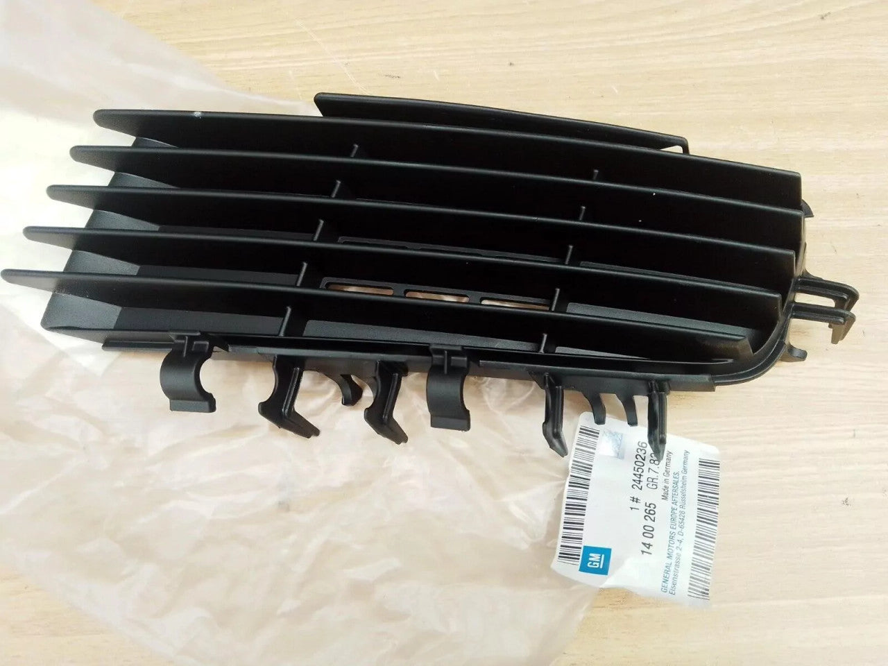 Bumper Cover Front Left Outer fits Opel Vauxhall Vectra C 24450236 Genuine View Front