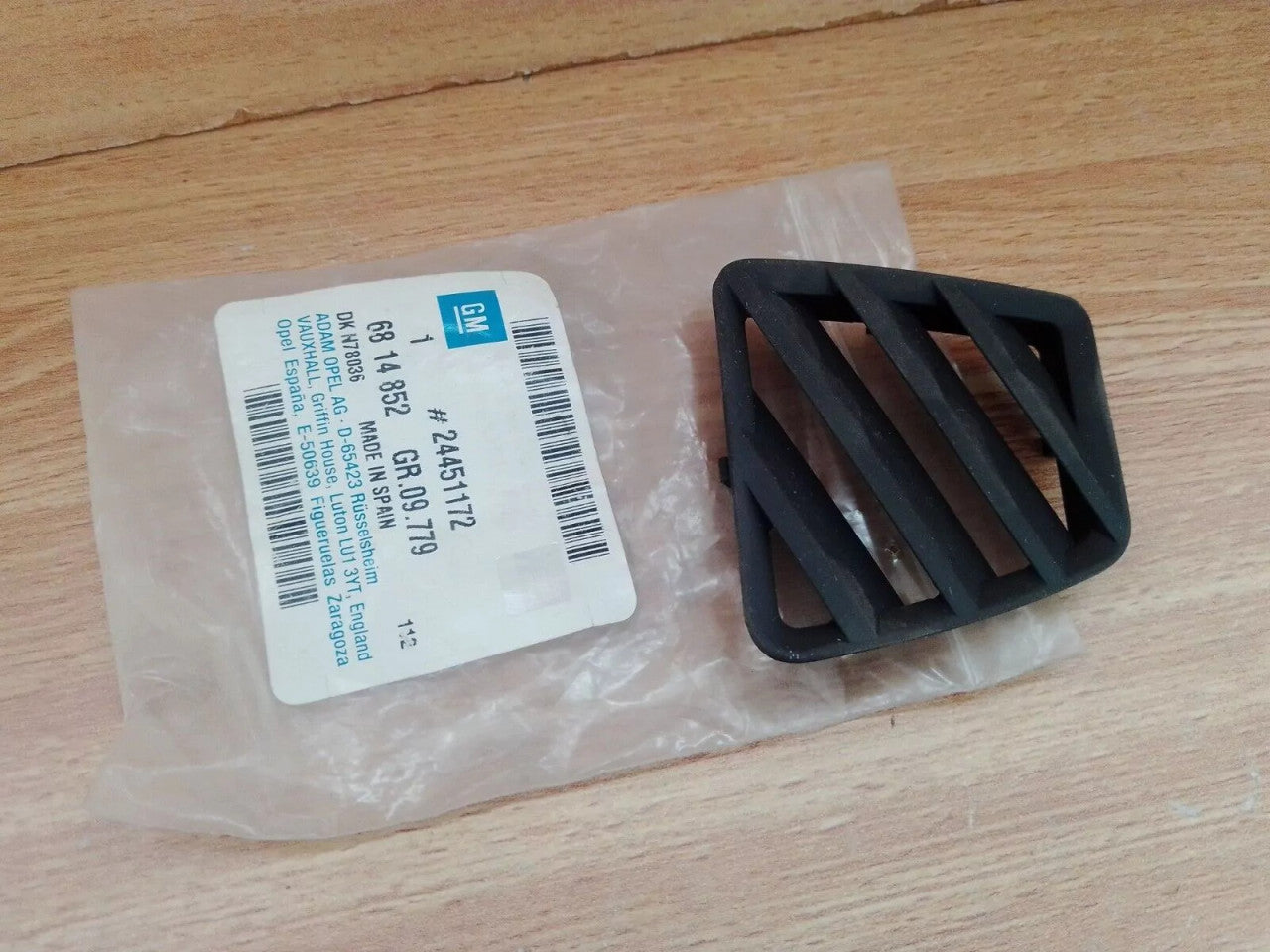 Air Outlet Grill Right RHD fits Opel Vauxhall Vectra C Signum 24451172 Genuine View Front