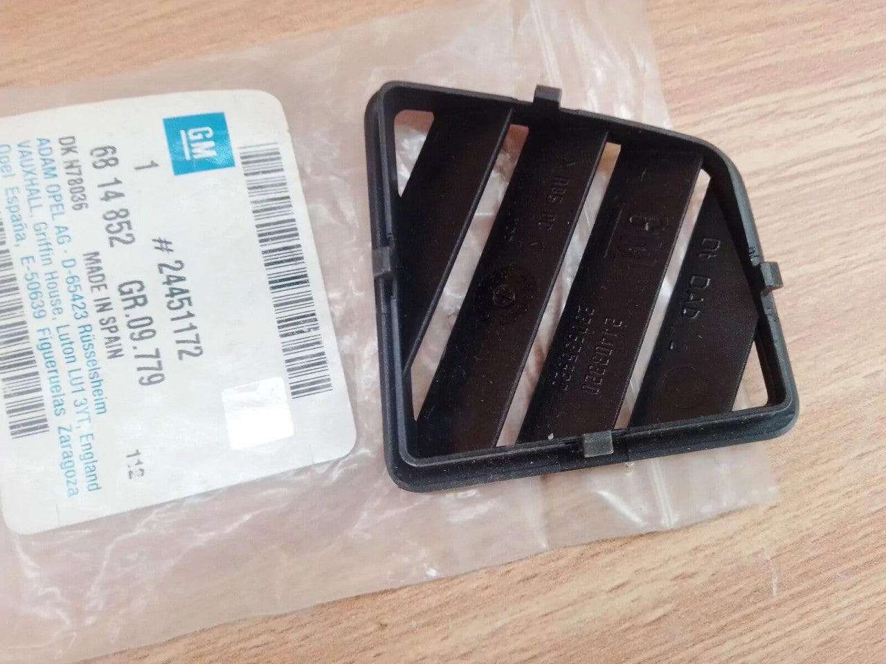 Air Outlet Grill Right RHD fits Opel Vauxhall Vectra C Signum 24451172 Genuine View Rear