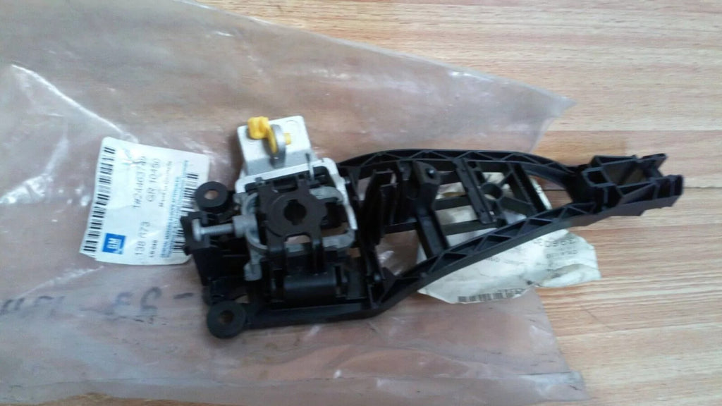 Exterior Door Handle Bracket Rear Left fits Opel Vauxhall Astra H Corsa D 24463749 View Rear