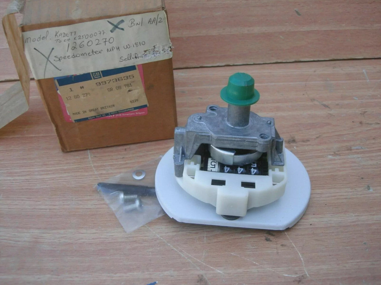 Speedometer MPH fits Opel Kadett E Ascona C Vauxhall Astra Cavalier Genuine 25061014 View Right