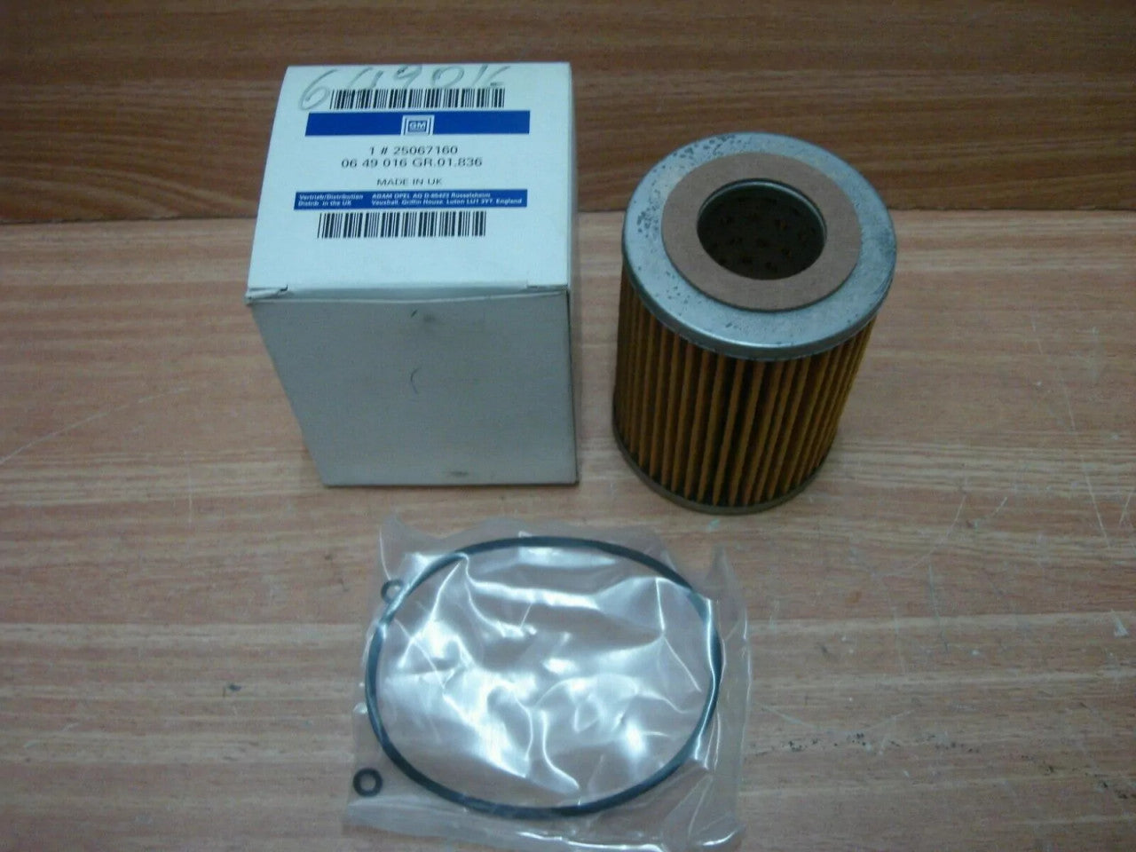 Oil Filter fits Opel Vauxhall Vectra B X20DTL Diesel 25067160 Genuine View Front