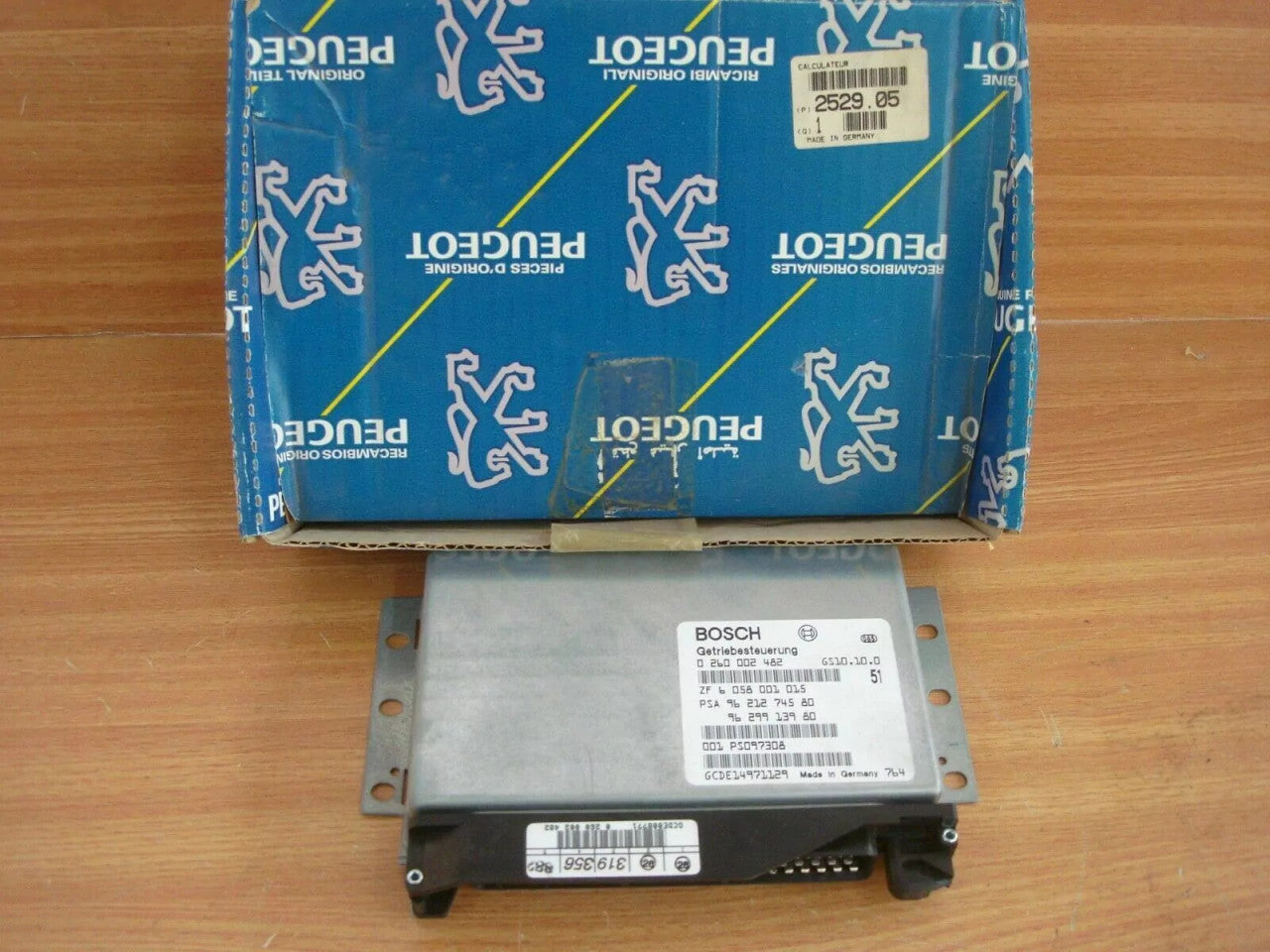 ECU Control Unit Automatic Transmission fits Peugeot 406 252905 Genuine View Front
