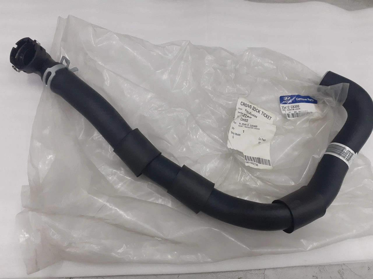 25412C8300 Radiator Hose Lower fits Hyundai Kia 25412-C8300 Genuine View Front
