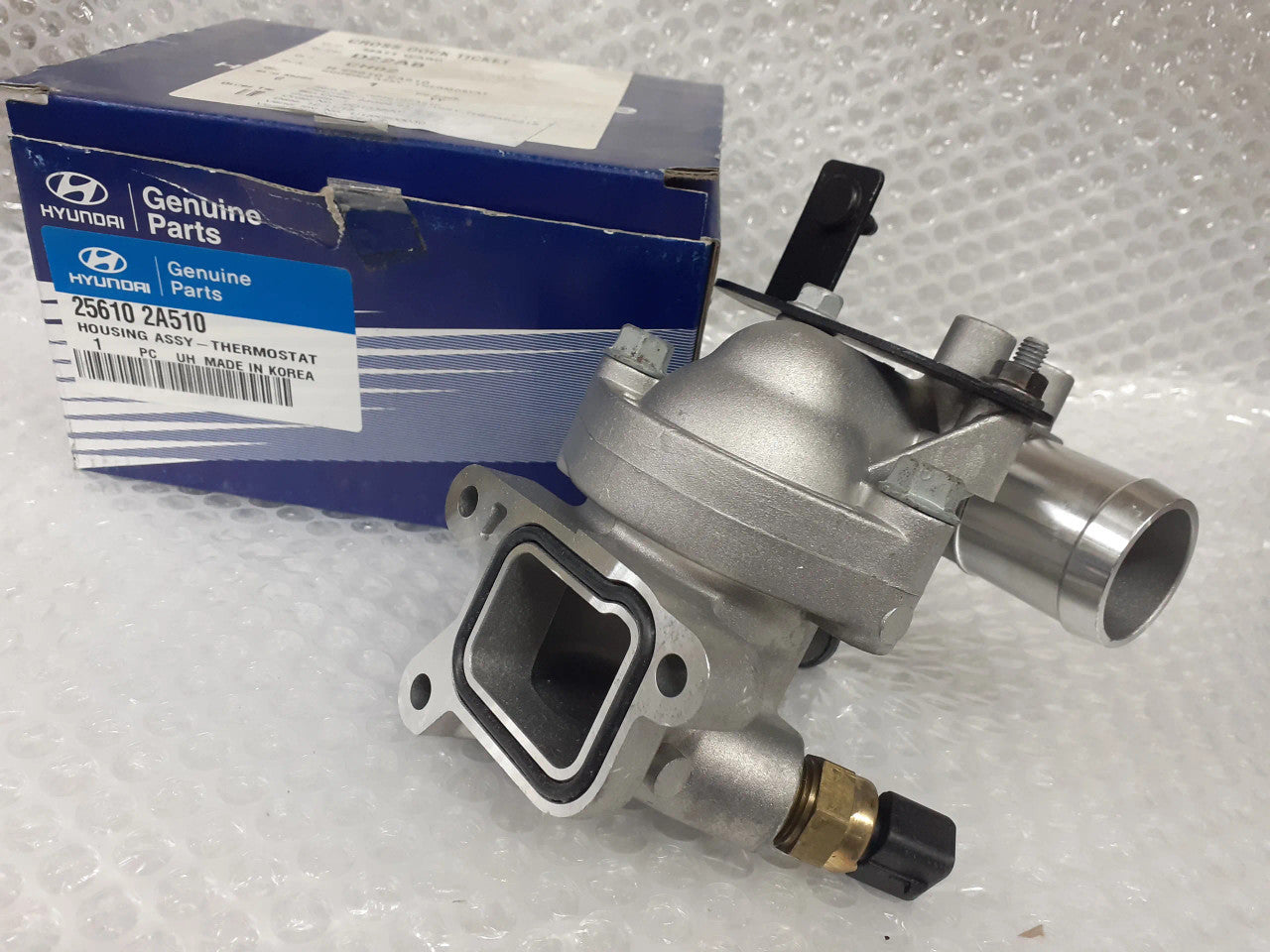 256102A510 Thermostat Housing fits Hyundai Kia 256102A510 Genuine View Right