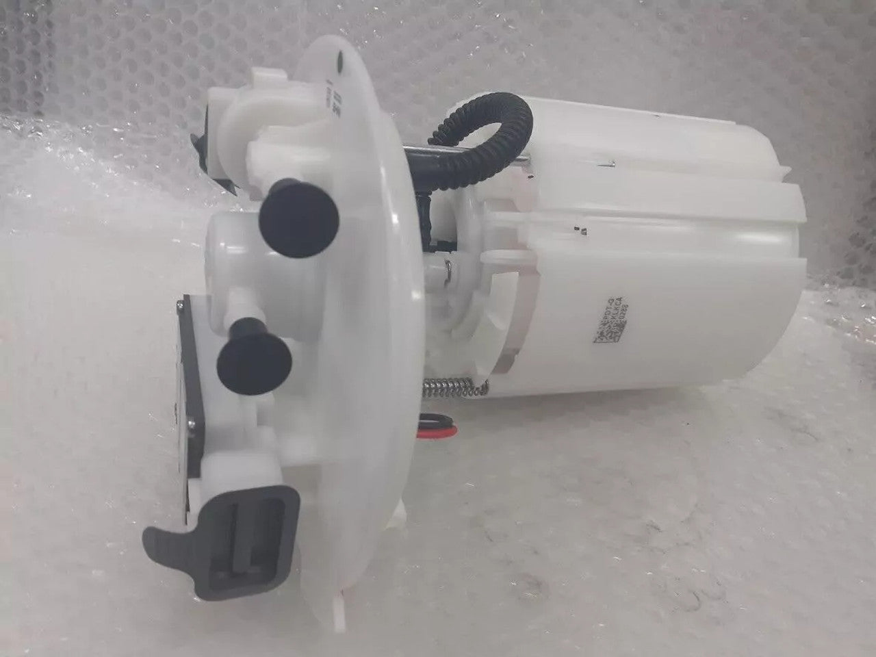 Fuel Sending Unit fits Hyundai i30 31120G4100 Genuine View Front