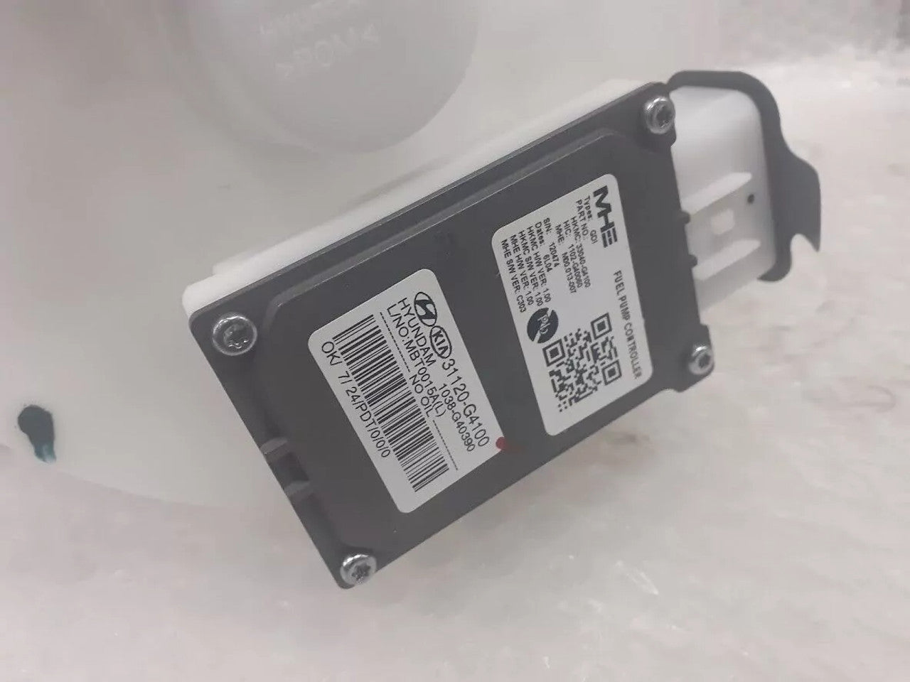 Fuel Sending Unit fits Hyundai i30 31120G4100 Genuine View Right