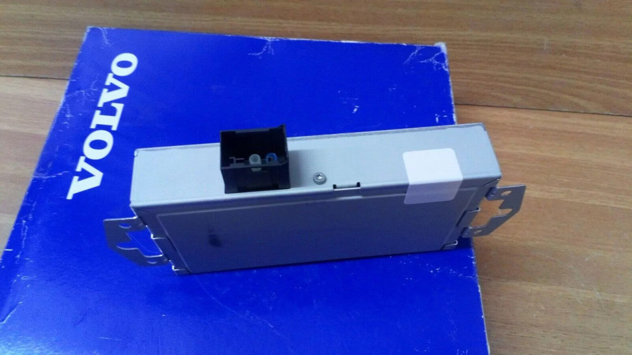 IPod Music Interface Kit fits Volvo 31260795 Genuine View Right