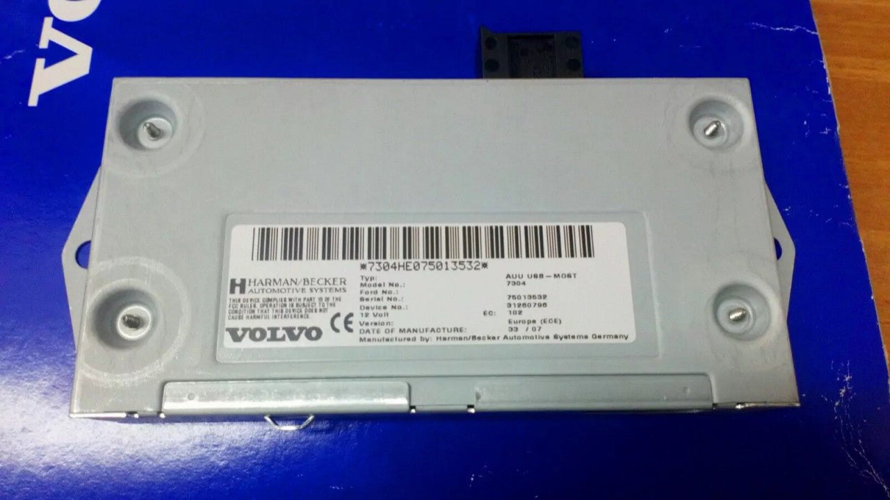 IPod Music Interface Kit fits Volvo 31260795 Genuine View Left