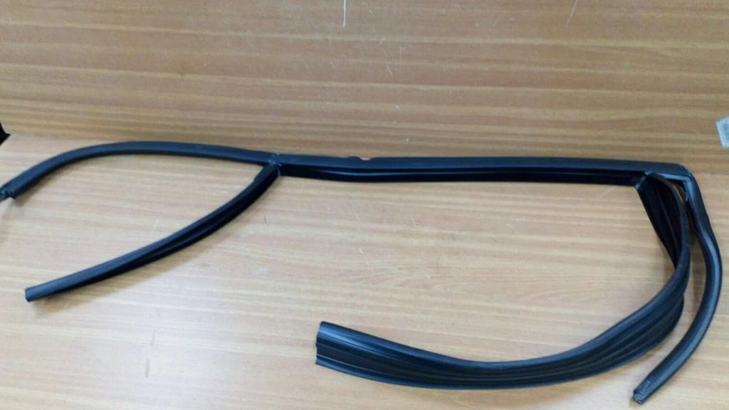Window Seal Guide Moulding Rear Right fits Volvo S60 31299953 31352550 Genuine View Front